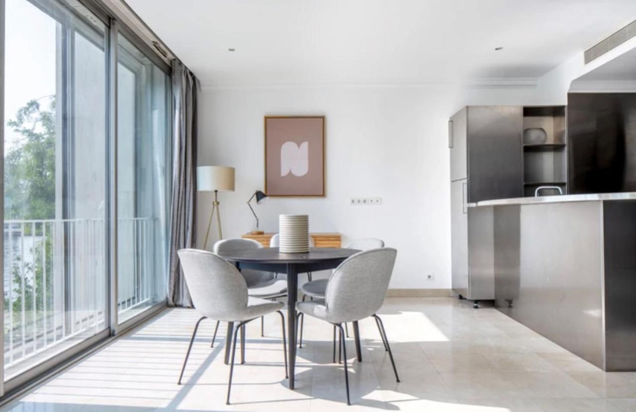 Bright 1Bedroom Apartment Centrally Located With Most Beautiful Views From Seine At 10 Minutes Walking From Beaugrenelle Shopping Mall And Eiffel Tower 巴黎 外观 照片